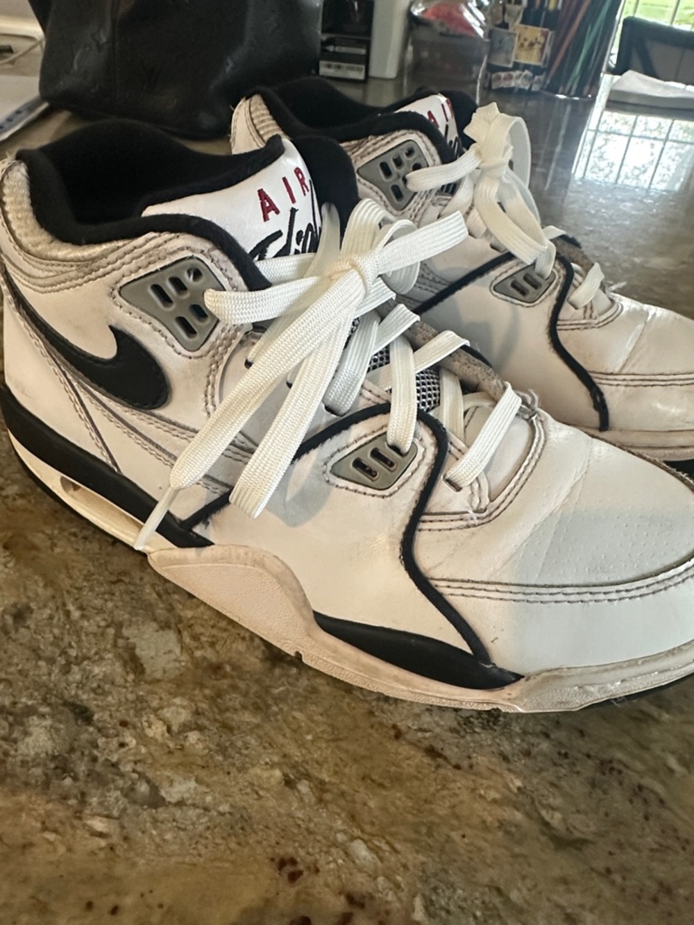🏀 Retro Nike Air Flight 89 sneakers in the White/Wolf Grey/Black